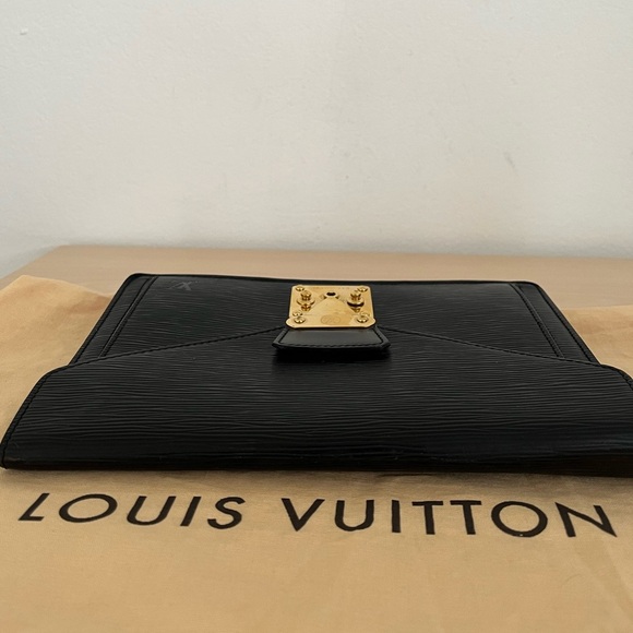 Louis Vuitton Black Epi Sellier Clutch Wristlet Pouchette with Key COA Circa1992 - Picture 7 of 17